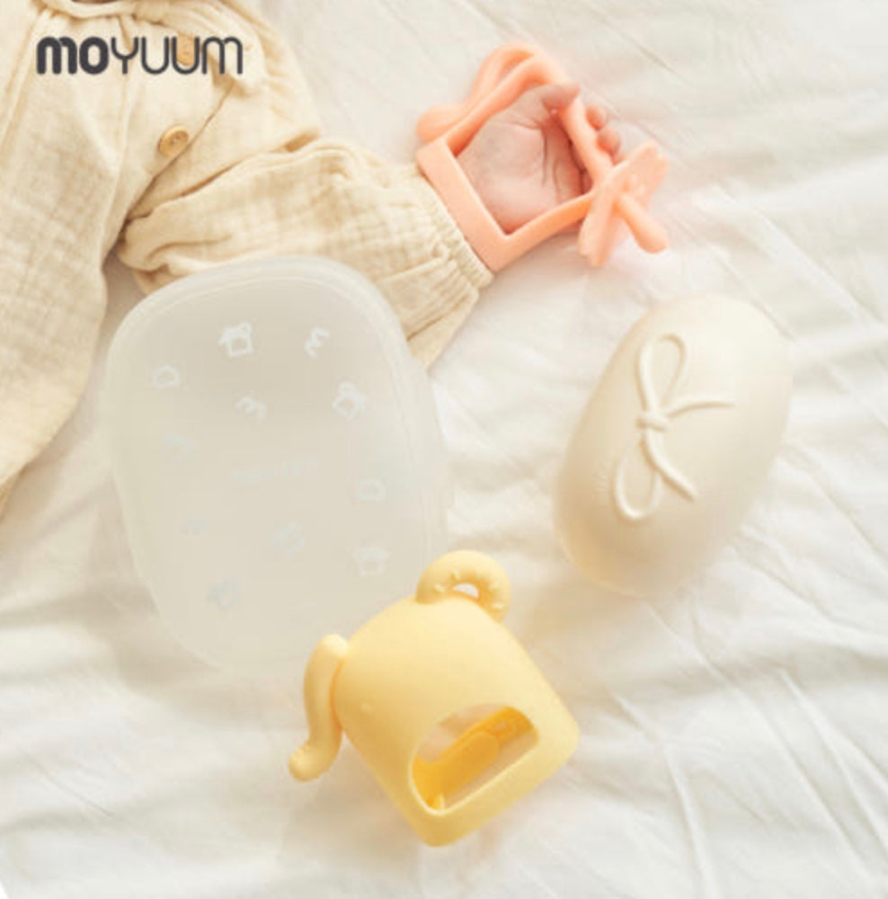 Moyuum Lion & Elephant Teether Set (2 Pieces)